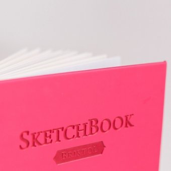 Скетчбук Малевичъ для графики и маркеров Bristol Touch, малиновый, 180 г/м, А5 см, 50л