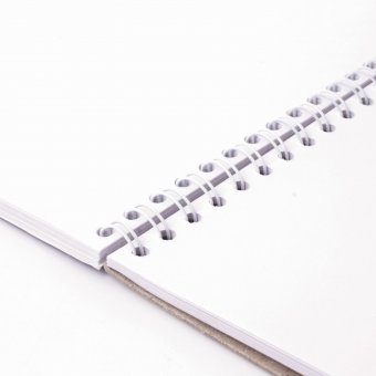 Скетчбук BRAUBERG ART "DEBUT" белая бумага 297х410 мм, 50 листов, жёсткая подложка 110980