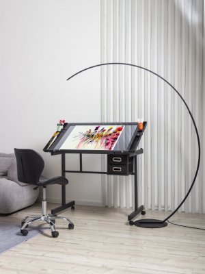 Стол для художников и дизайнеров и светодиодная настольная лампа SoulArt 