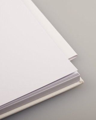 Скетчбук Sketchmarker the mirror 163х163мм, 220 г/м.кв 50л твердая обложка, белая